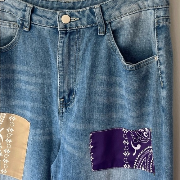 High Waist Paisley Patch Flare Jeans - Picture 4 of 13